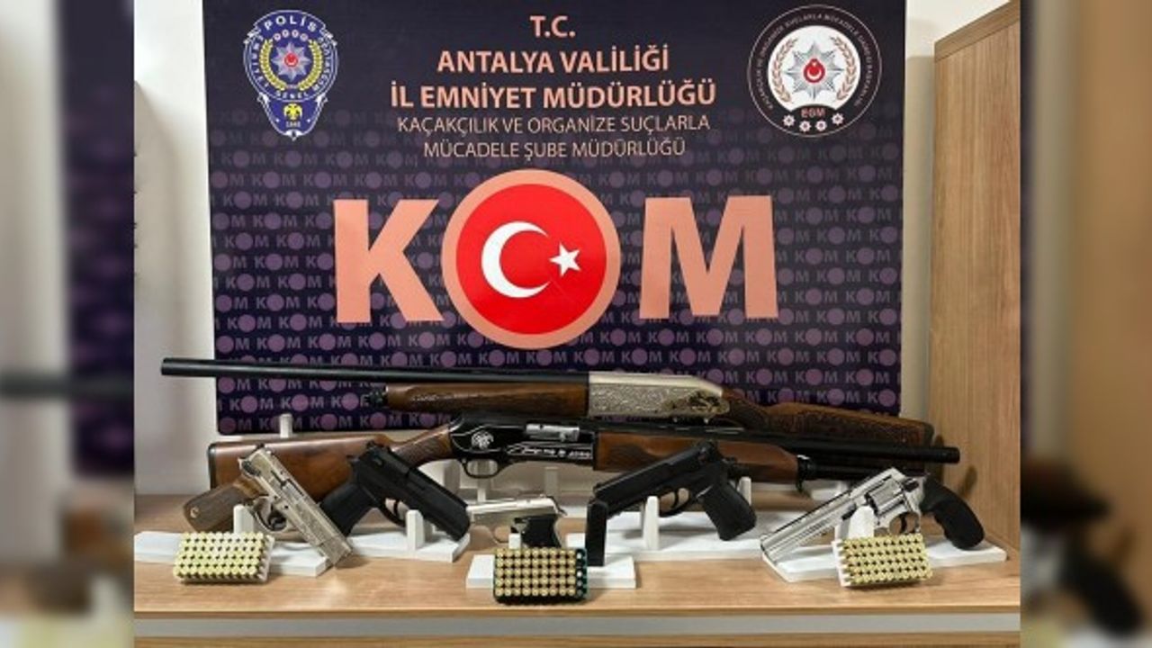 Silah ticareti şüphelisi 3 kişi yakalandı