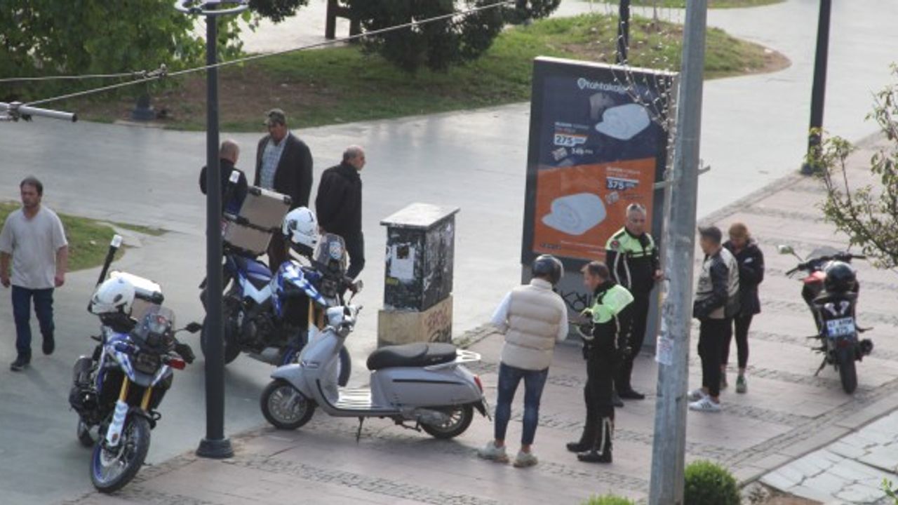 Kaldırım ve tramvay yolunu kullanan sürücülere ceza yağdı