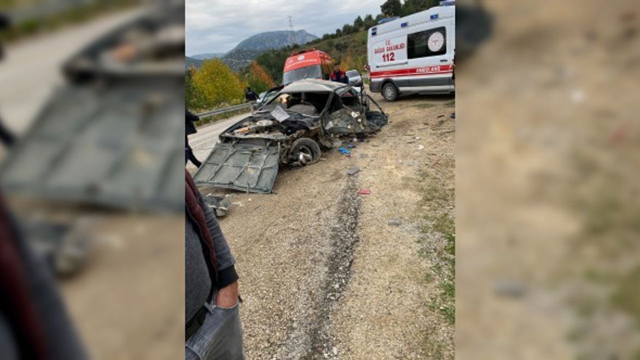 Otomobil hurdaya döndü: 1'i ağır 5 yaralı
