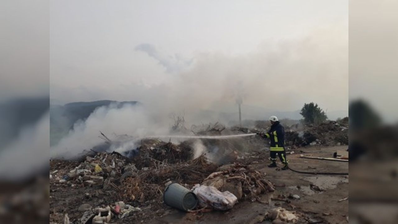 Hatay'da çöplük alanda yangın çıktı