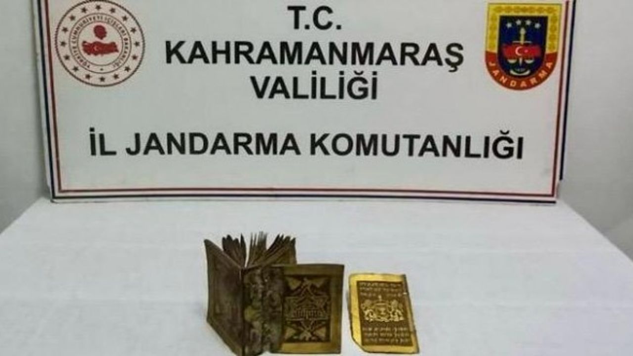 Kahramanmaraş’ta Tarihi Dini Kitabı Satmak İsterken Yakalandılar