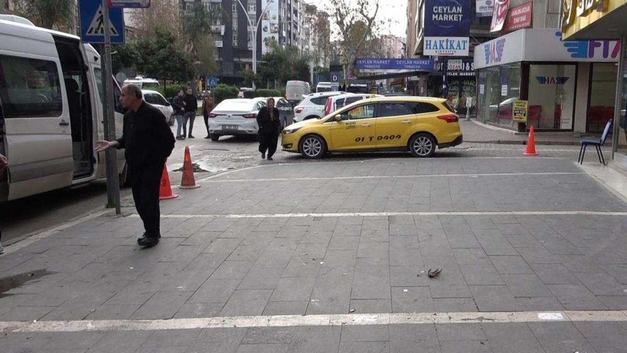 Kız Kardeşini Sokak Ortasında Dakikalarca Dövdü!