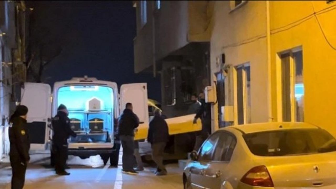 7 Yaşındaki Çocuğunun Gözleri Önünde Ailesini Korkunç Şekilde Katletti!