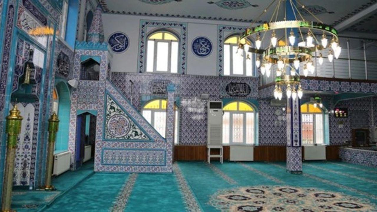 Camide Korkunç Olay: İmam Camide Kendini Astı!