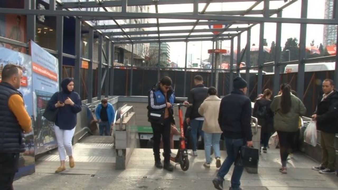 İntihar Eden Gençten Geriye Kalan Not Yürekleri Dağladı