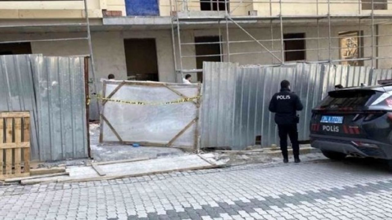 İşçiler Dehşete Düştü! İnşaatta Erkek Cesedi Bulundu