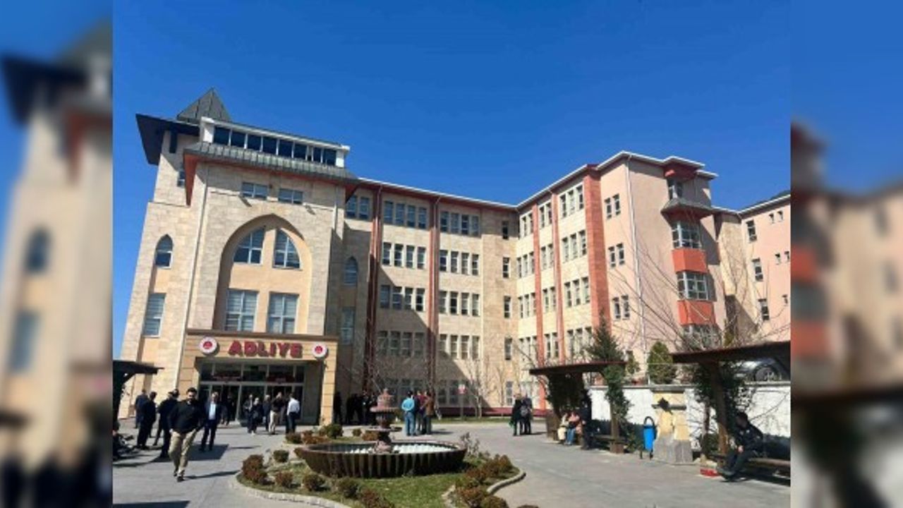 Kahramanmaraş'ta 35 Kişinin Hayatını Kaybettiği Ezgi Apartmanı Davası Başladı!