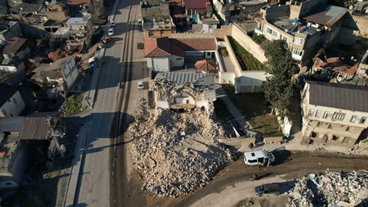 Kahramanmaraş'ta Deprem Sonrası Oluşan Zemin Kaymaları İçin Çalışma Başlatıldı