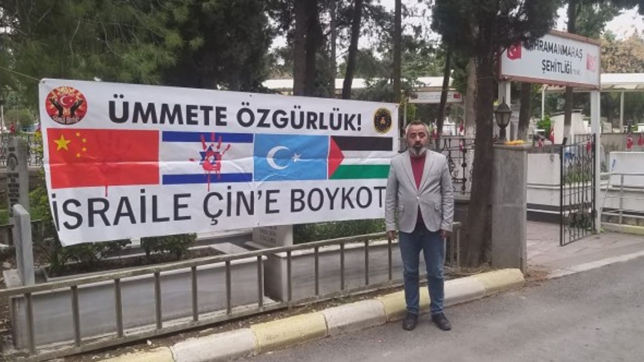 Kahramanmaraş'ta Dirilerin Kendini Dinlemediğini İddia Eden Vatandaş Ölülere Seslendi