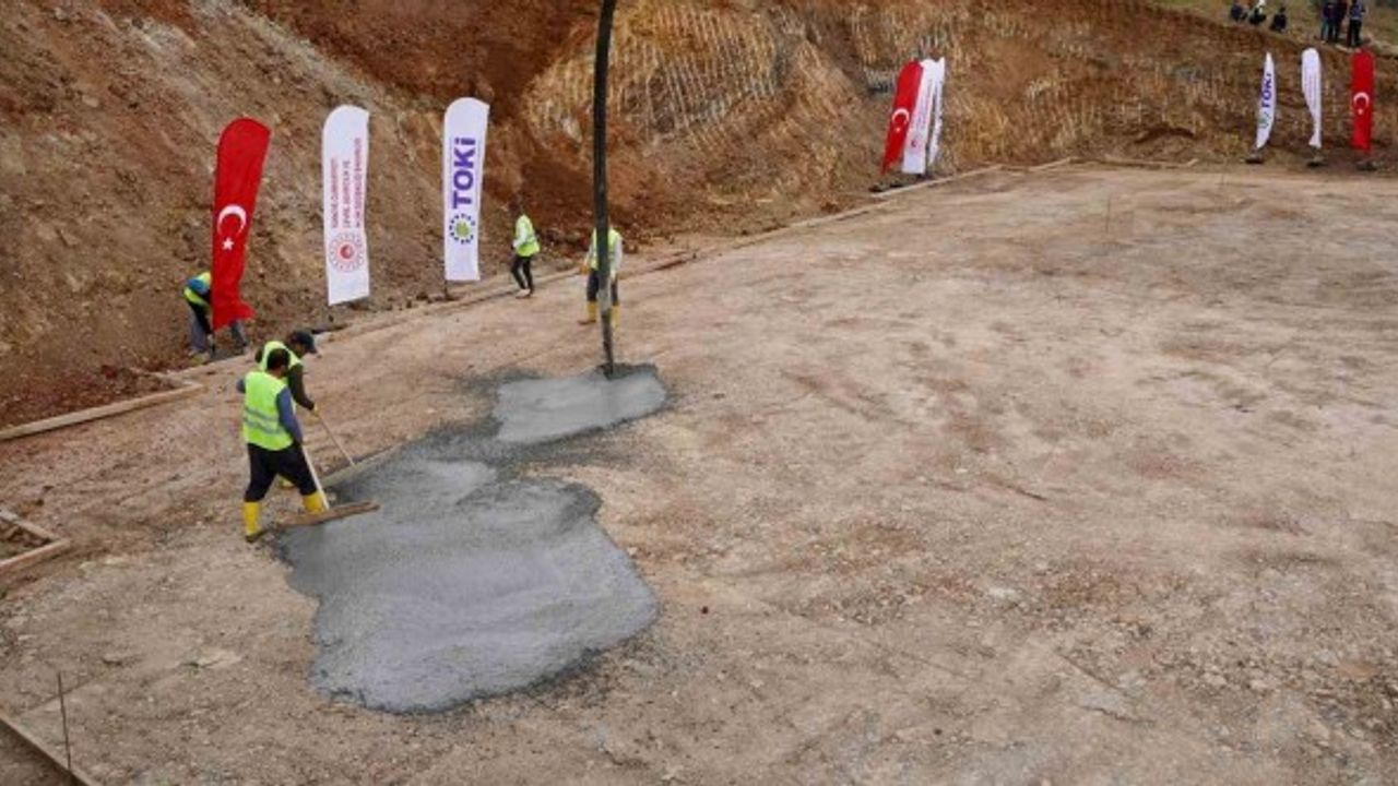 Kahramanmaraş Türkoğlu'nda Kalıcı Konutların Temeli Atıldı