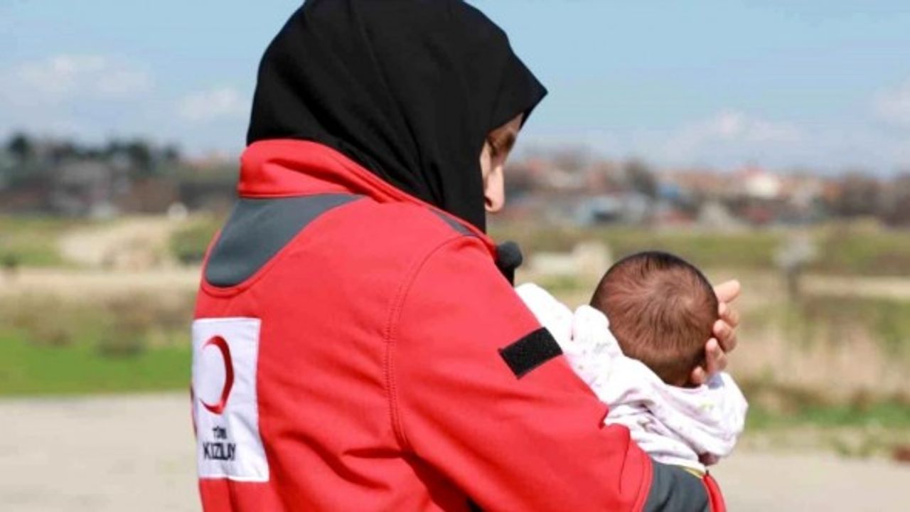Kızılay, Deprem Bölgesinde Yetim Çocuklara Nakdi Destek Sağlıyor