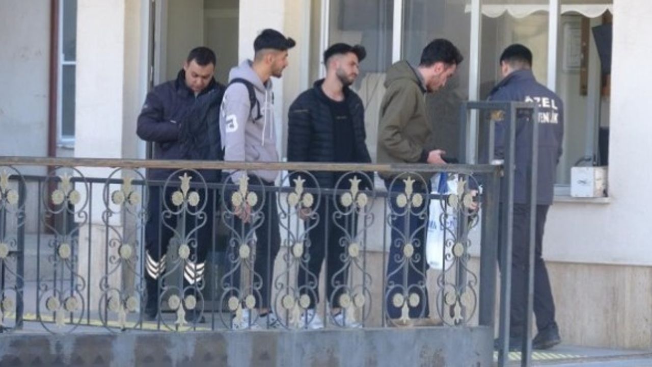 Korkunç Olay: KYK Yurduna Silahla Girip Arkadaşını Öldürdü!