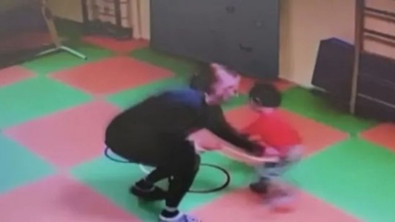 Özel Kreşte Çocuklara Şiddet Görüntüleri Ortaya Çıktı!