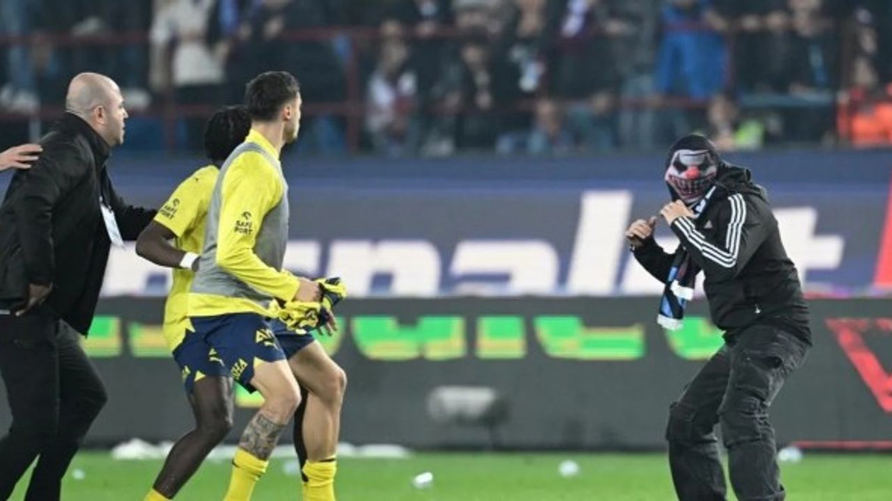 TFF, Olaylı Trabzonspor - Fenerbahçe Maçının Cezalarını Açıkladı!