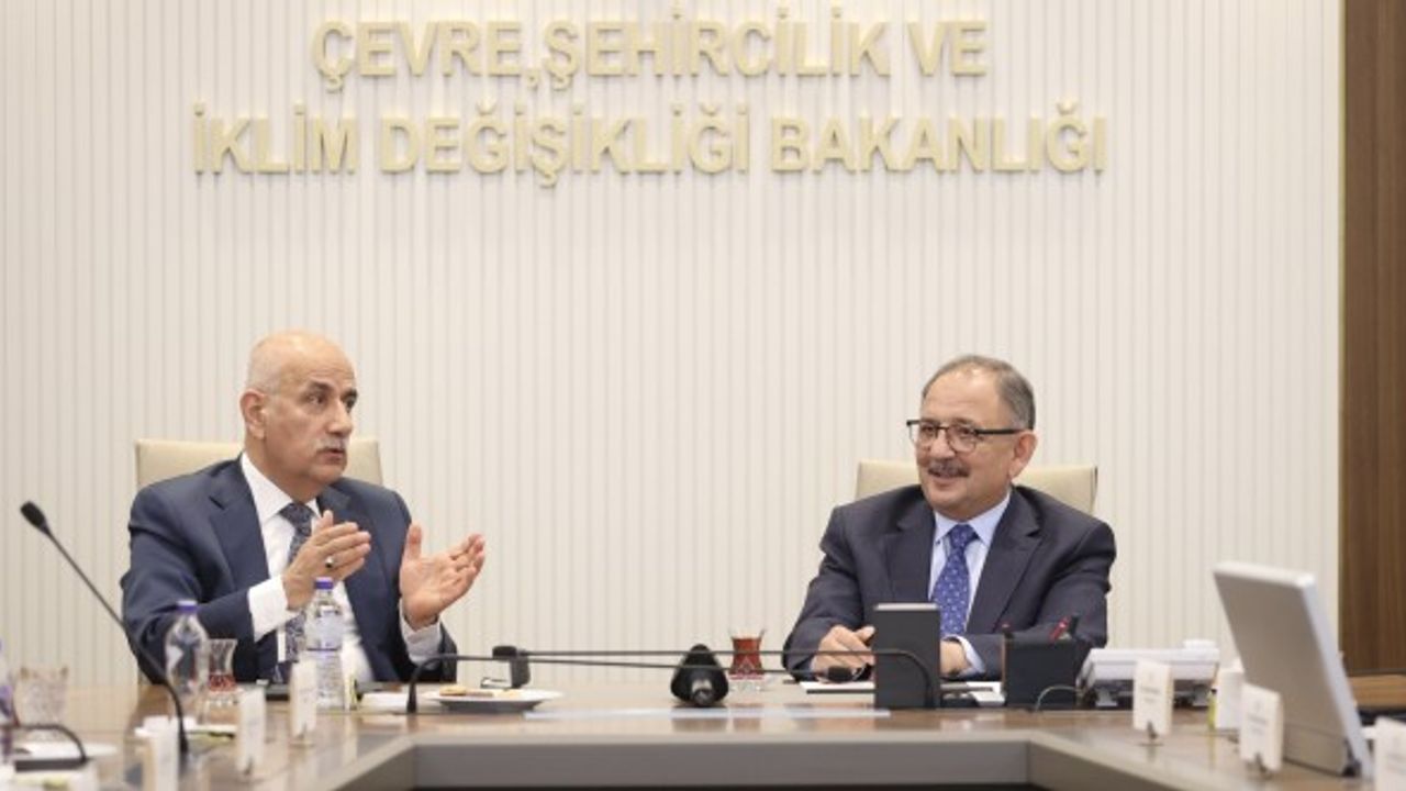Kahramanmaraş Heyeti Bakan Özhaseki’yi Ziyaret Etti