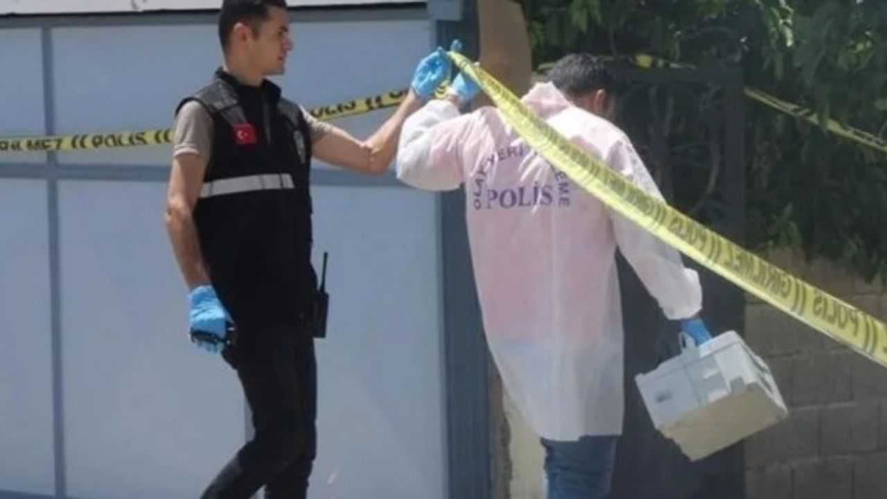 Evde Tüfekle Oynayan 11 Yaşındaki Çocuk Annesini Öldürdü