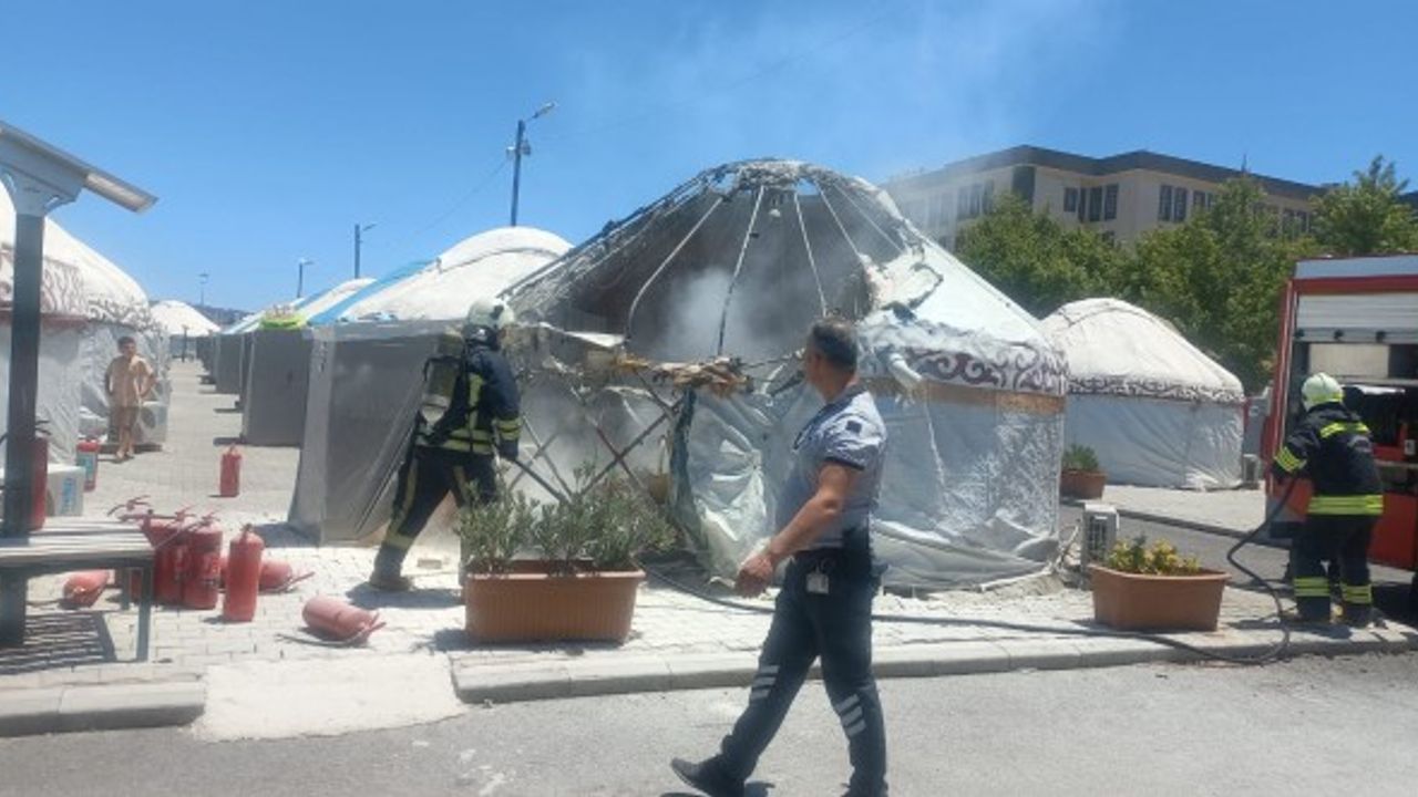 Kahramanmaraş'ta Çadır Yangını Paniğe Neden Oldu