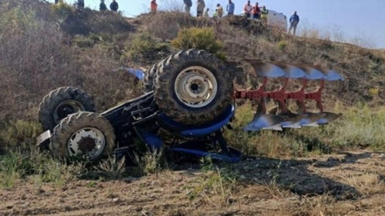 Kahramanmaraş'ta Devrilen Traktörün Sürücüsü Hayatını Kaybetti