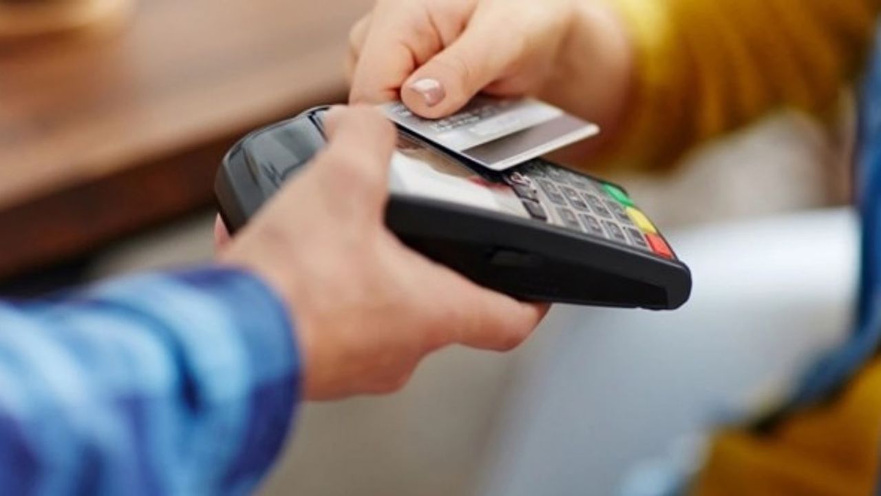 Bankalar Bildirim Yağdırıyor! Kredi Kartlarında Yeni Dönem Bugün Başladı