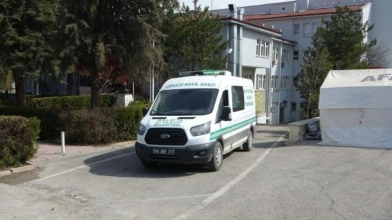 İzmir'den Sonra Bir Elektrik Faciası Daha! Sokak Ortasında Ölü Bulundu