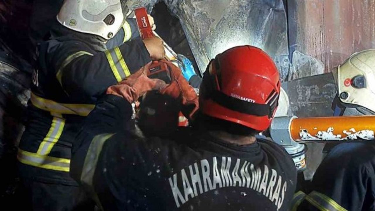 TAG Otoyolu'nda Tır Sürücüsü Yanarak Hayatını Kaybetti!
