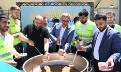 Güngör, Vatandaşlara Aşure İkramında Bulundu
