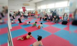 Bebekler emekleyerek yarıştı