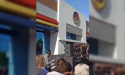 Cumhuriyet Bayramı kutlamalarındaki konuşması nedeniyle işlem yapılan öğretmen, adli kontrolle serbest bırakıldı