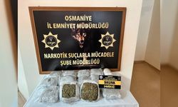Osmaniye'de otomobile gizlenmiş 10 kilo 50 gram uyuşturucu ele geçirildi
