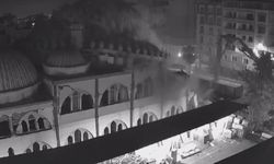 Ağır hasarlı cami yıkım esnasında çöktü