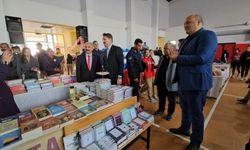 Tufanbeyli'de ilk kez kitap fuarı düzenlendi
