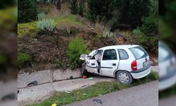 Burdur’da 2 otomobil ve tır çarpıştı: 1 yaralı