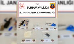 Burdur’da jandarma ekiplerinin kaçakçılık operasyonunda çok sayıda uyuşturucu madde ele geçirildi
