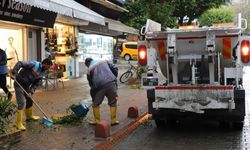 Kentte etkili olan şiddetli yağışlar sonrası Alanya Belediyesi tüm ekipleri ile sahada