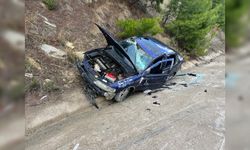 Kontrolden çıkan otomobil şarampole devrildi: 3 yaralı