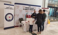Mersin'de vatandaşlar teröre karşı bilgilendiriliyor