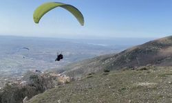 Osmaniye Dumanlı Yaylası, yamaç paraşütçülerinin yeni adresi oldu