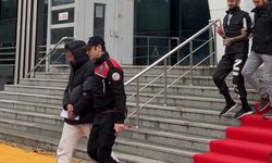 100 bin liralık uyuşturucuyla yakalandılar zafer işareti yaptılar