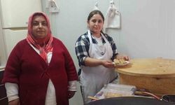 Kahramanmaraş'ta Depremde İş Yeri Yıkılan Abla-Kardeş Konteynerde Hizmet Veriyor