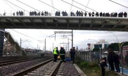 Hızlı Tren Hattında İntihar! Film İzler Gibi Seyrettiler