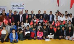 Japonya Büyükelçisi, Kahramanmaraş'ta Judo Sporcularına Malzeme Desteği Sağladı