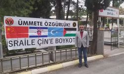 Kahramanmaraş'ta Dirilerin Kendini Dinlemediğini İddia Eden Vatandaş Ölülere Seslendi