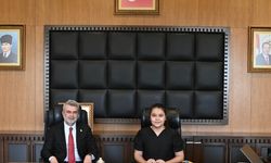 Başkan Görgel, Koltuğu Minik Başkan Tuğsem’e Devretti