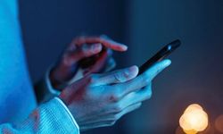 Cep Telefonu El Yakacak: Yüzde 65 Zam!