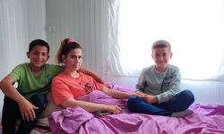 Kahramanmaraş’ta Depremde Enkaz Altında Kalan Kadına 11 Yaşındaki İkiz Çocukları Bakıyor
