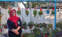 Kahramanmaraş'ta Evinin Bahçesini Atık Malzemelerden Sanat Galerisine Çevirdi