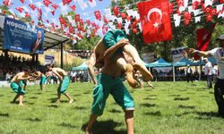 Kahramanmaraş'ta 454 pehlivan er meydanında mücadele etti
