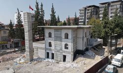 Depremde Hasar Alarak Yıkılan Fatma Gölcü Camii, Hızla Yükseliyor