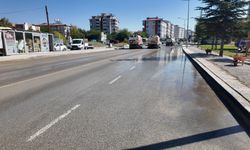 Elbistan Hacı Esat Efendi Caddesi’nde temizlik çalışması