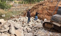 Göksun’da deprem hasarlı köprünün yerine yenisi yapılıyor